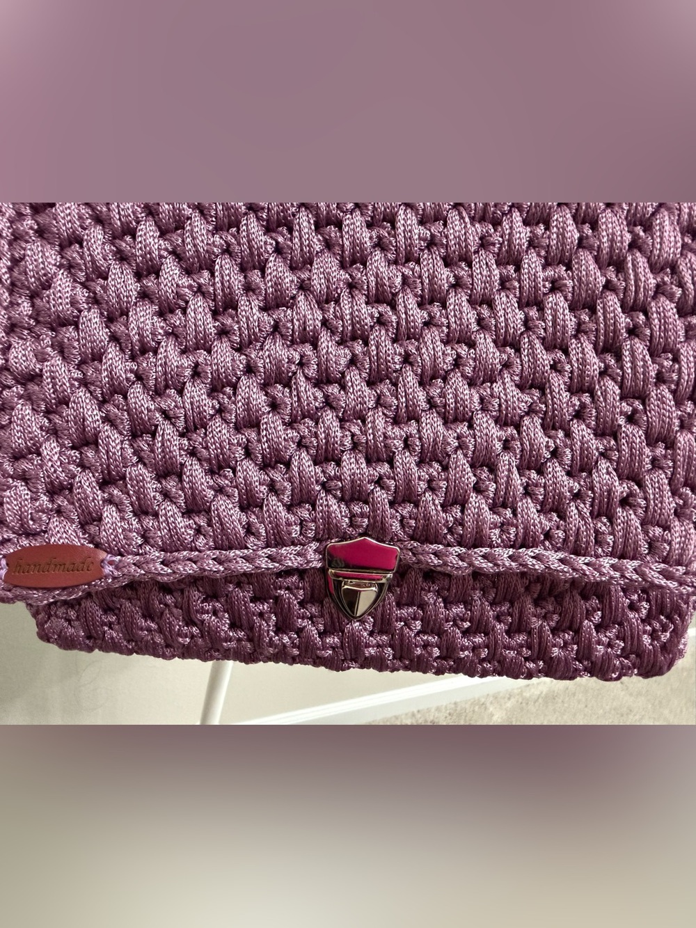 NEW! Handcrafted Mauve Crochet Crossbody Bag with red lining and chain strap - Picture 3 of 10
